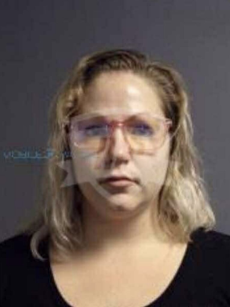 Screenshot of Samantha Spoor mugshot