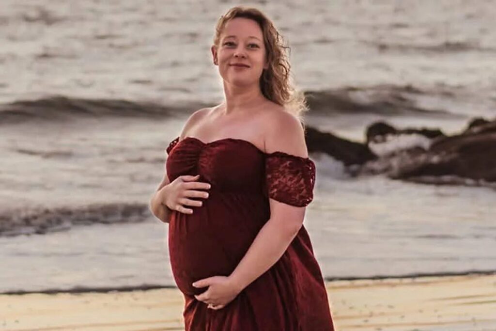 Federal response unfolds in Minneapolis as DOJ declines civil rights probe into Renee Good ICE shooting