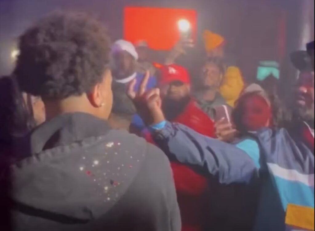 Fan flashes GD hand sign in G-Herbo’s face at Fayetteville club