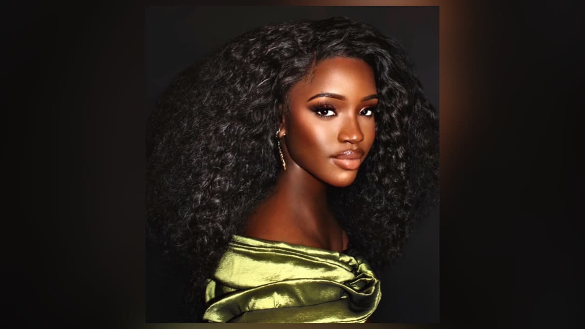 Carrie Everett Miss North Carolina 2024 crown portrait smiling