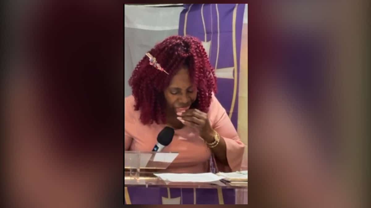 North Carolina pastor dentures fall out during Resurrection Sunday church service