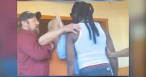 percy & willie's florence owner grabbing food critic ben acritic dont touch me boy viral video